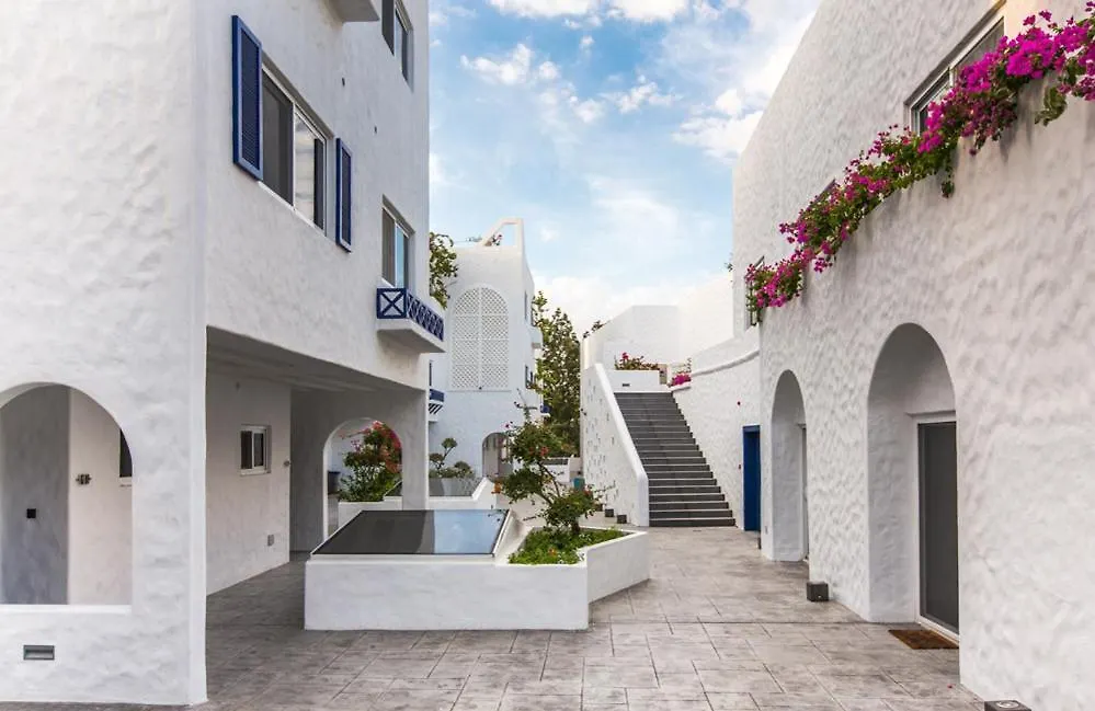 Oia Beach Resort Jeddah / Family Only